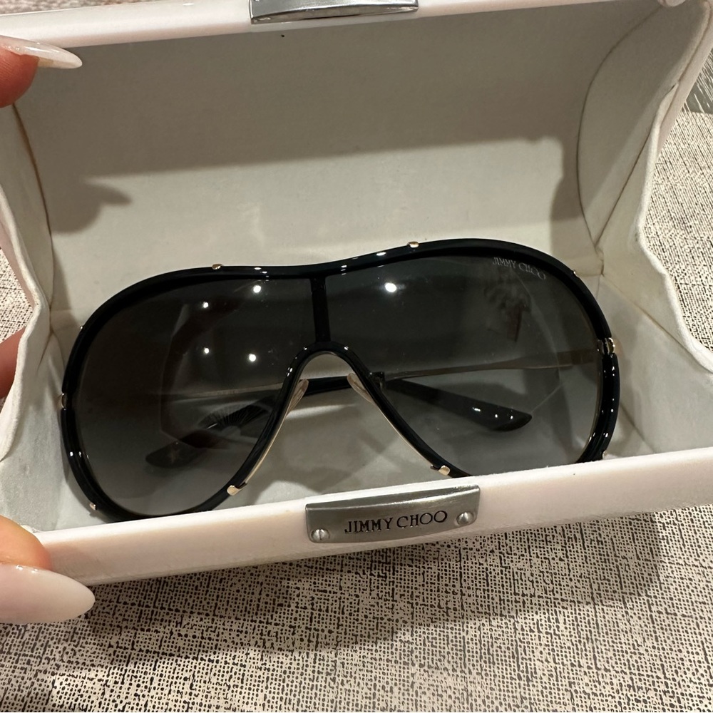 NWOT : jimmy choo sunglasses with case and lens cloth